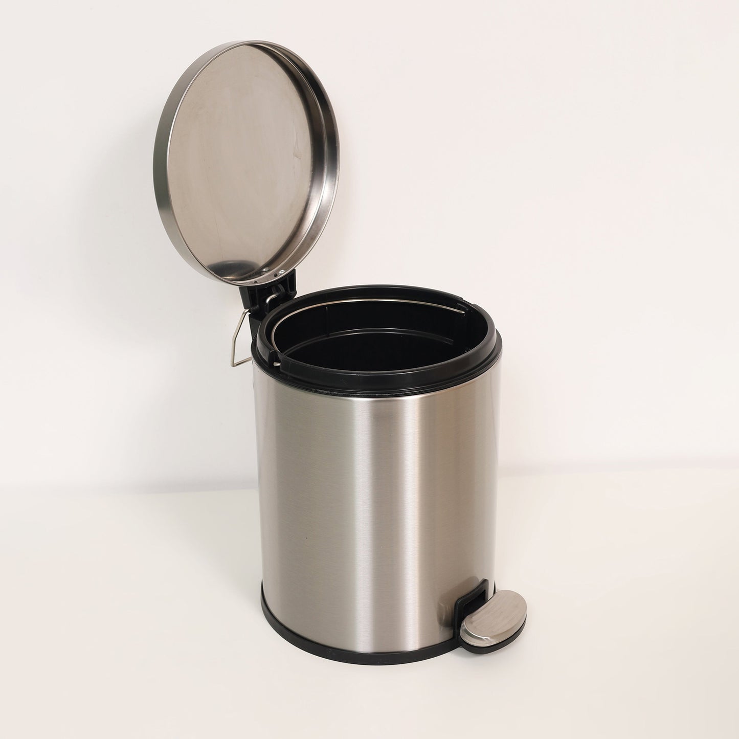 Baskora Pedal Ss Trash Can | Soft Close Dustbin
